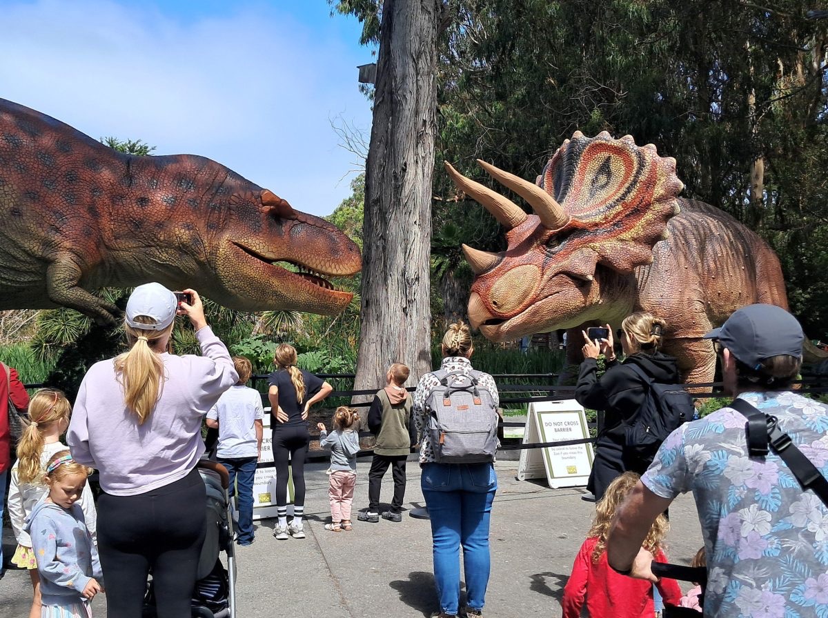 Animatronic dinosaurs roar to life at the zoo